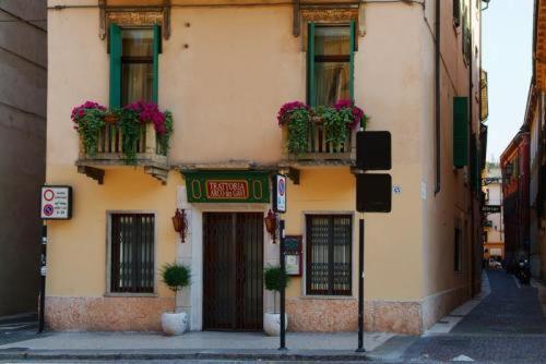 Al Castello Vérone